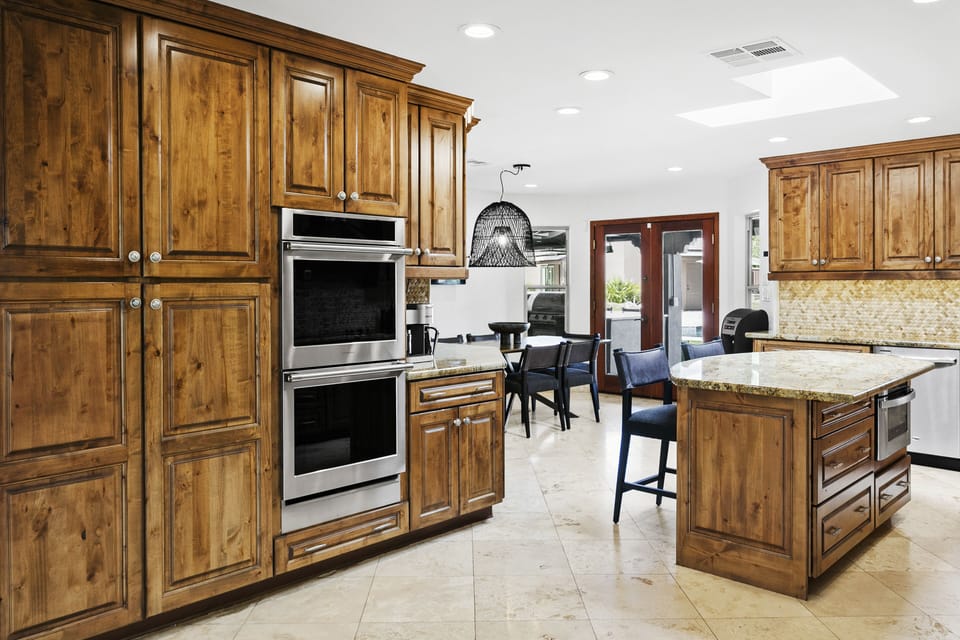 "Fully stocked kitchen has top of the line cookware, plates, etc...even the knife set was great, literally had everything." Adam-Mar 2024