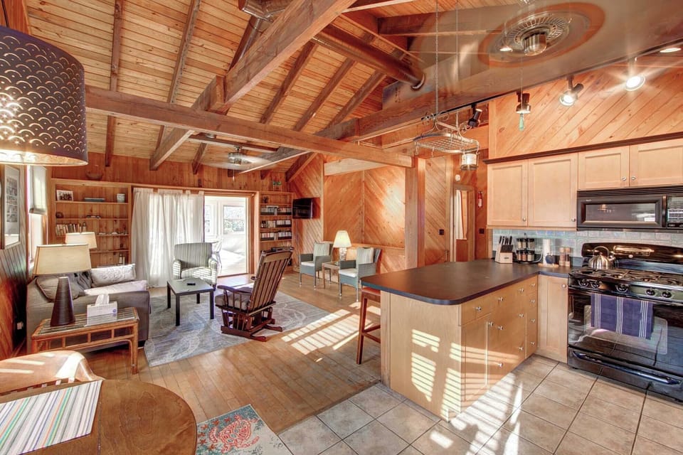 Kitchen on Second Floor (2)