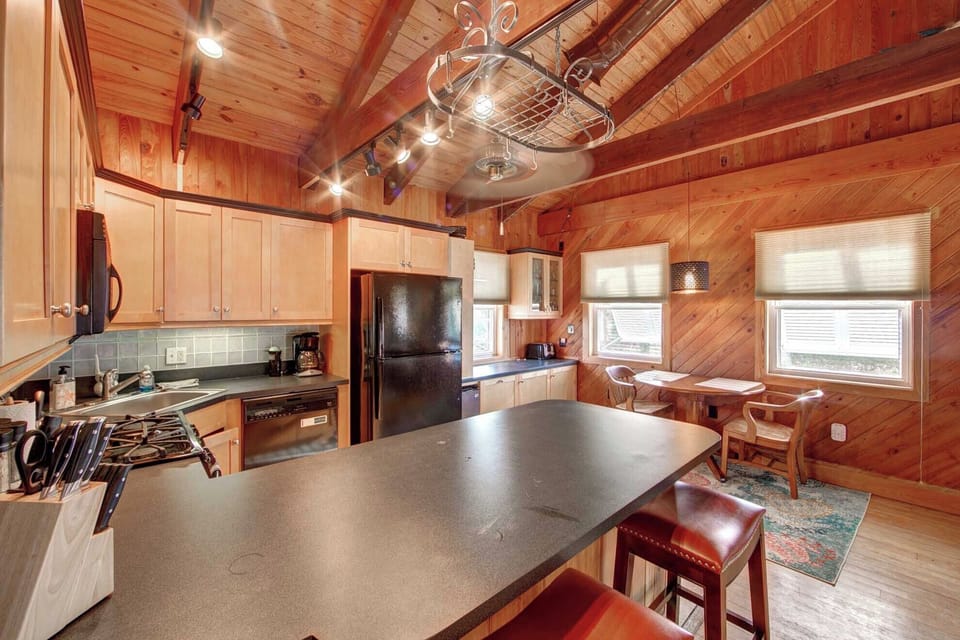 Kitchen on Second Floor (4)