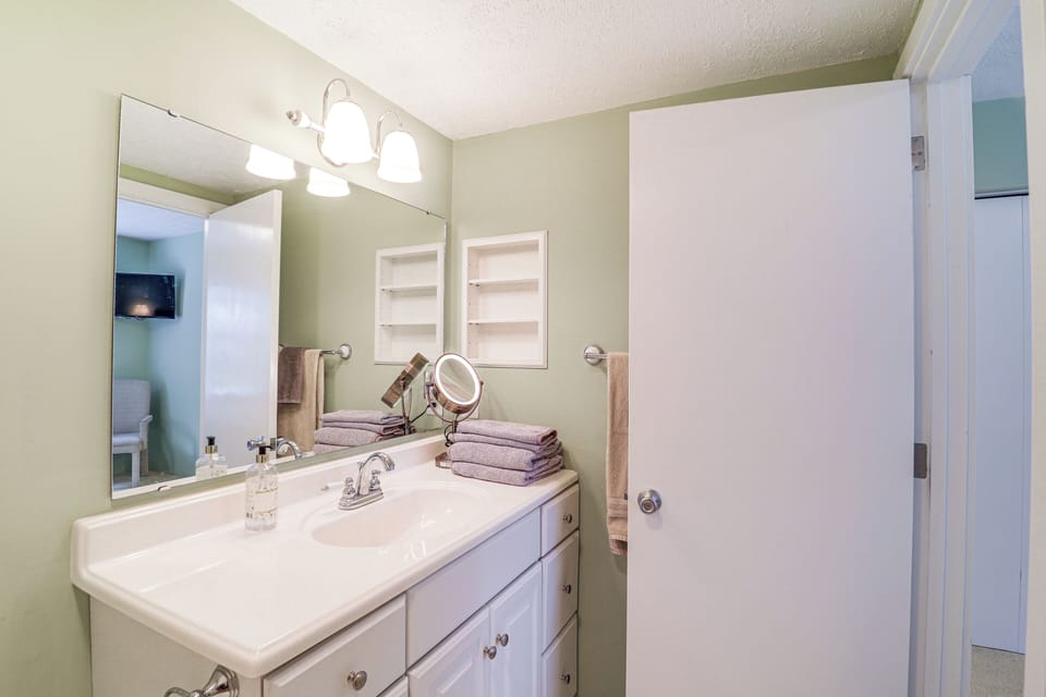 Sugar Mountain Ski Retreat: Walk to Chairlift! Apartment in Sugar Mountain