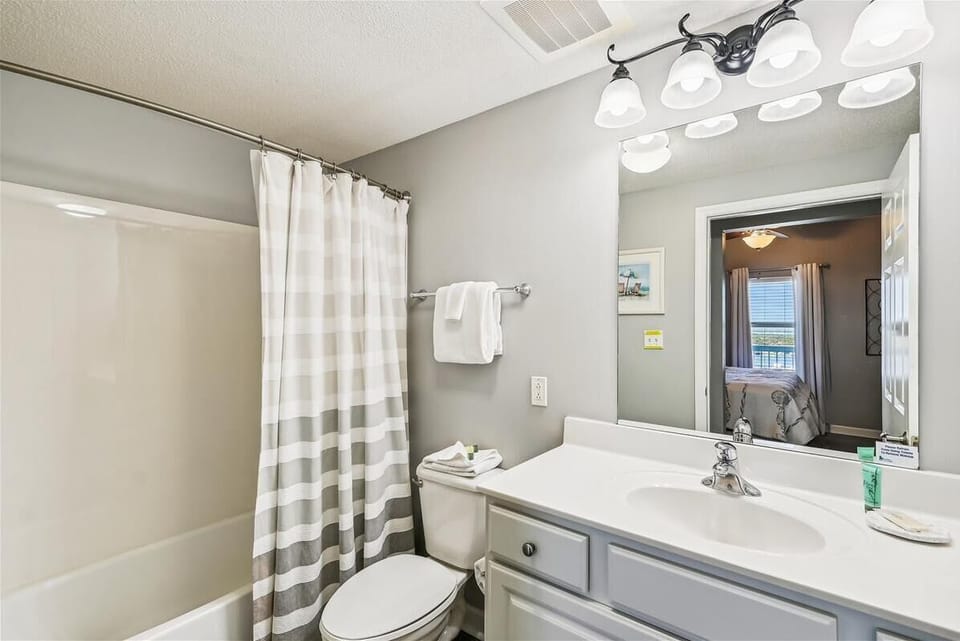Elegant Spa Bath
