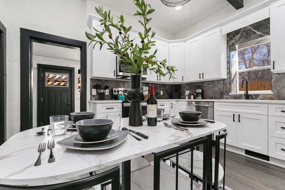 Kitchen and Dining Area | Seating for 6!