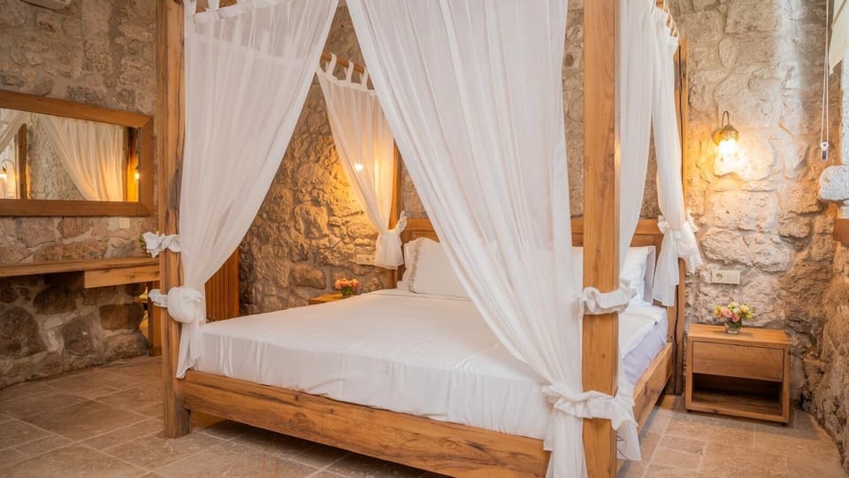 Comfort Triple Room | Egyptian cotton sheets, premium bedding, Select Comfort beds