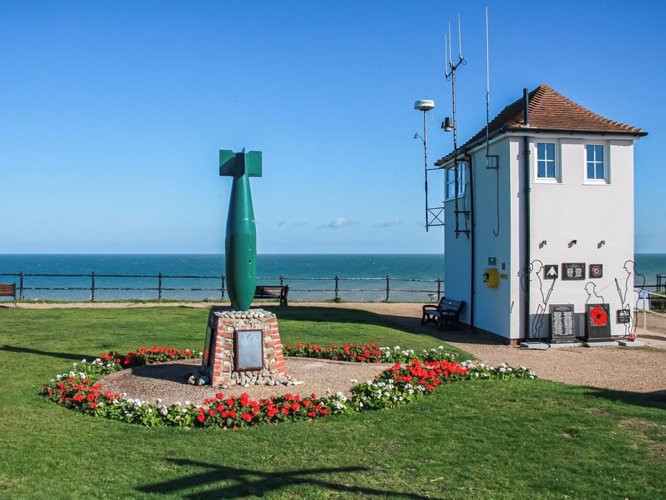 Surrounding area | Sandy Shores, Mundesley