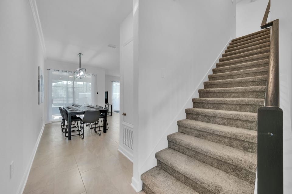 Stairs to the 2nd level