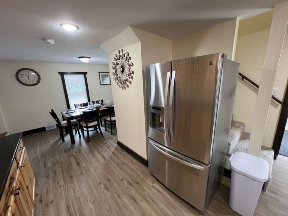 Refrigerator and Ice Maker