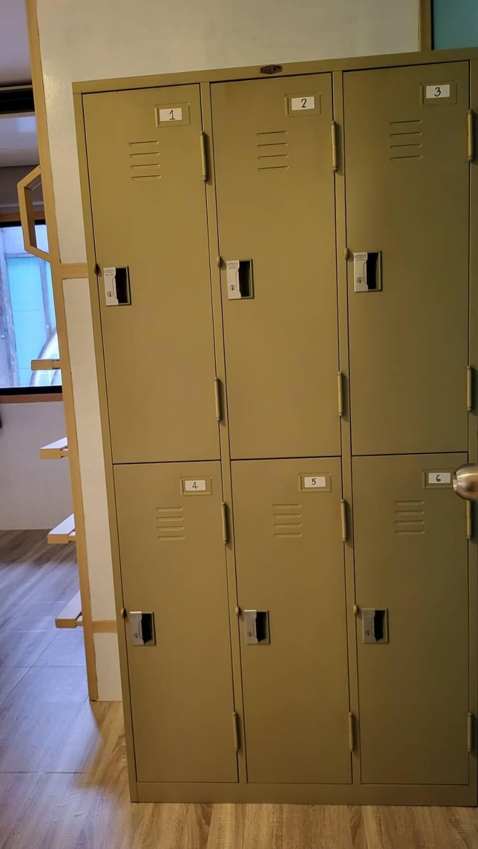 Basic Shared Dormitory | Free WiFi