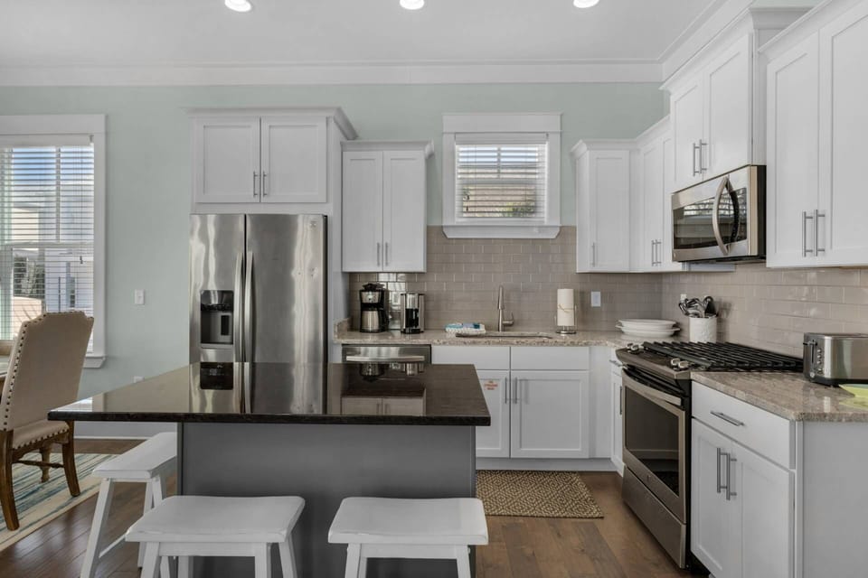 Kitchen island with seating for 3