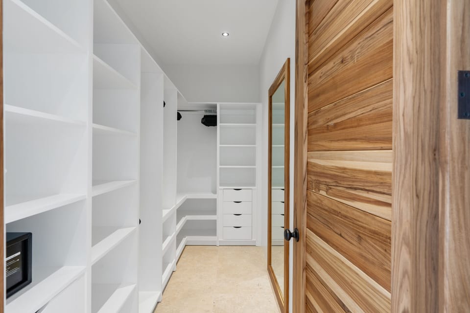 Master bedroom walk-in closet