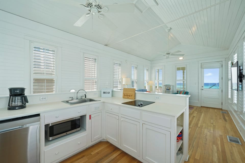 FULLY EQUIPPED, COASTAL KITCHEN ON SECOND LEVEL