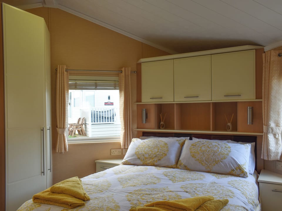 Double bedroom | Sunset Lodge, Llanddulas