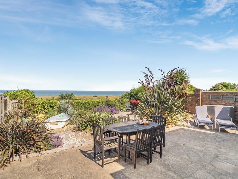 Sitting-out-area | Sea Star, Winterton-on-Sea