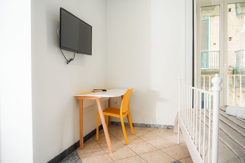Family Room | 1 bedroom, soundproofing, free WiFi