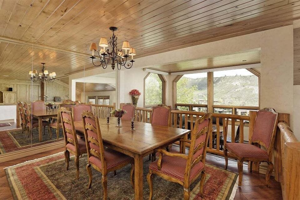 Dining Room, Dining Table, Furniture, Indoors, Table