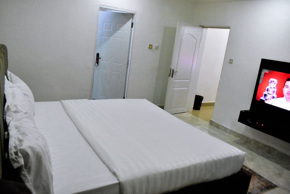 Basic Single Room | Free WiFi