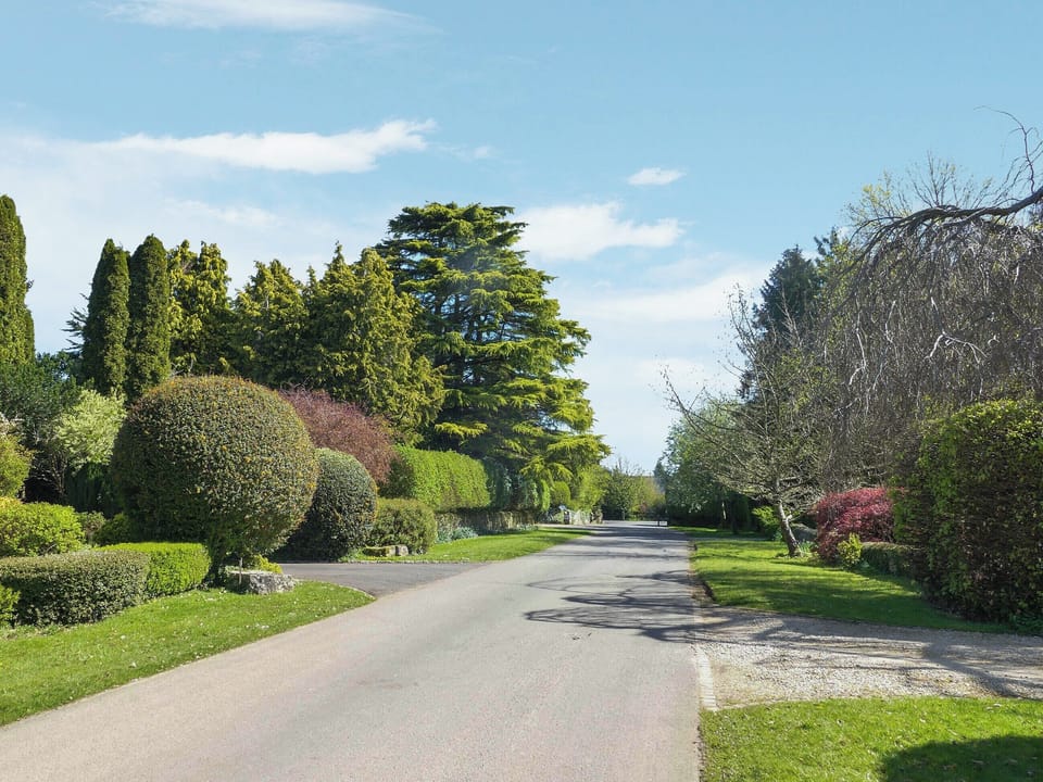 Double bedroom | Treetops, Rodborough Common, near Stroud