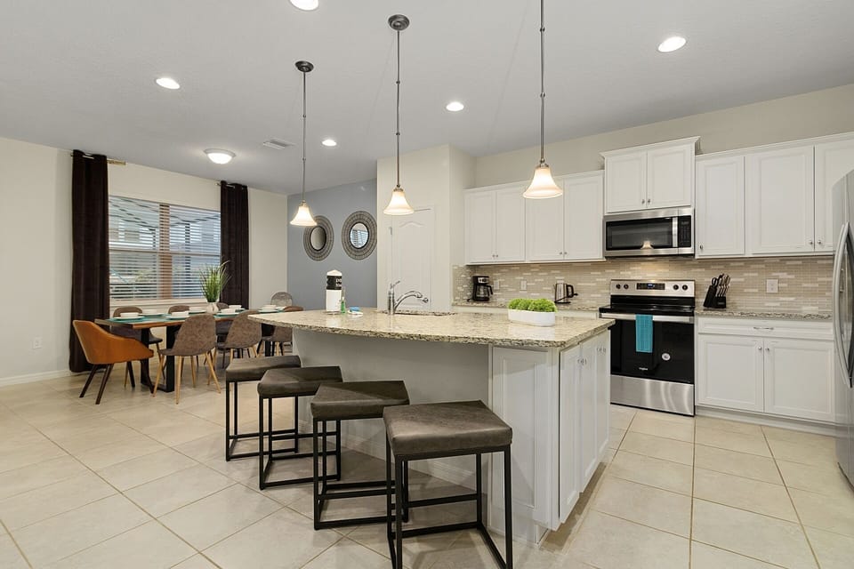 Kitchen area - Disney Emerald