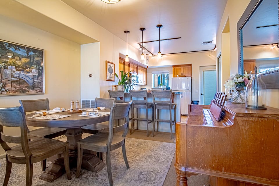 Breakfast Bar and Dining Table