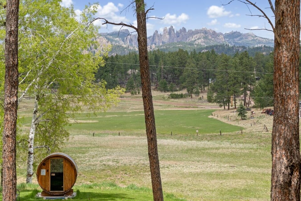 Take a quiet sauna break with breathtaking views of the Needle Spires.