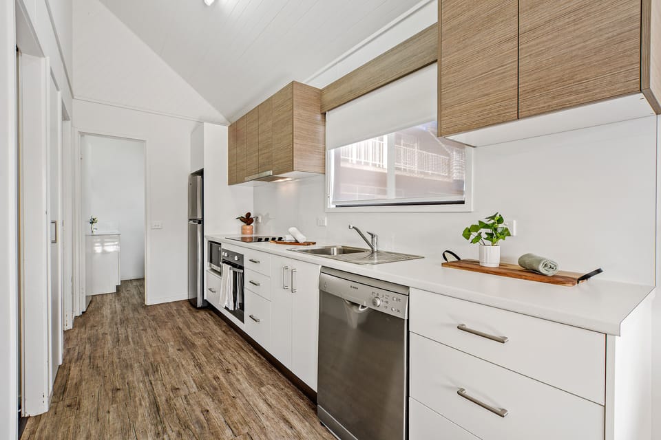 Deluxe Villa, 2 Bedrooms | Private kitchen | Electric kettle