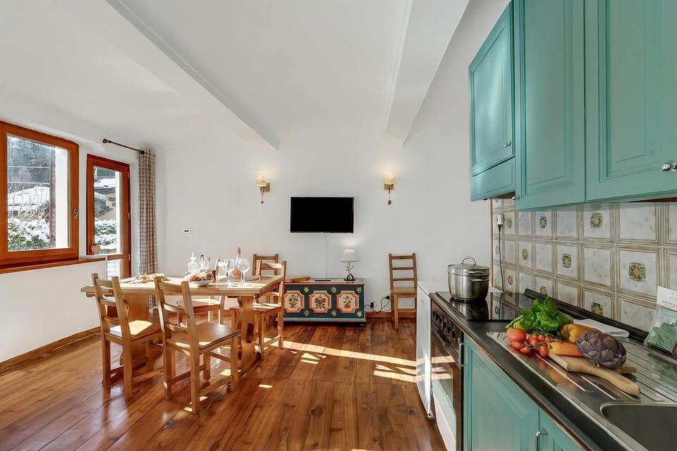 Kitchen and dining area