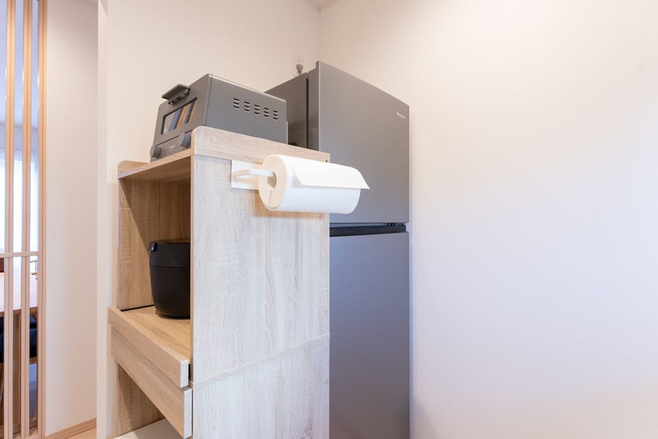 Standard House | Private kitchen | Full-size fridge, microwave, stovetop, electric kettle