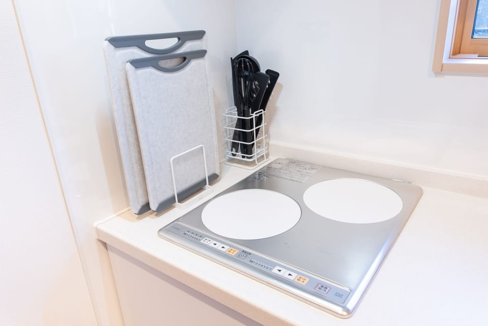 Standard House | Private kitchen | Full-size fridge, microwave, stovetop, electric kettle