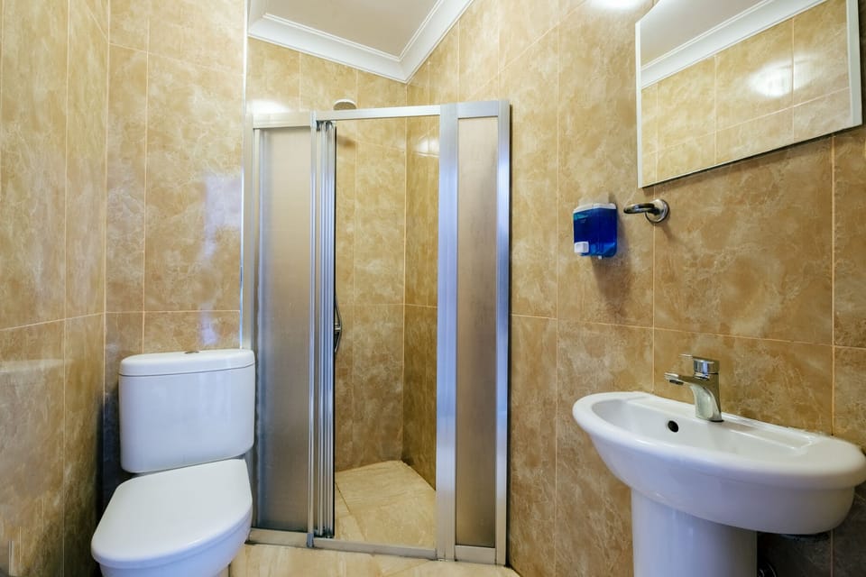 Family Quadruple Room, Sea View | Desk, bed sheets