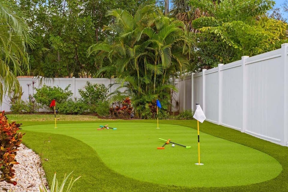 House #2 - Mini-Golf