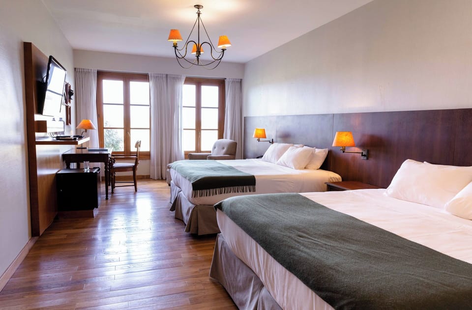 Suite | Premium bedding, down comforters, pillowtop beds, minibar