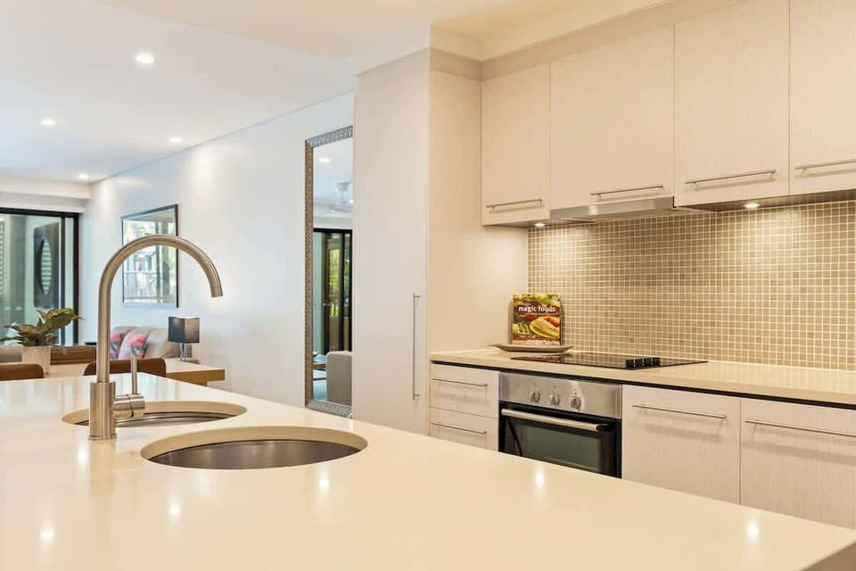 The full kitchen makes it easy to prepare meals at home, but you’ll also find plenty of eateries close by.
