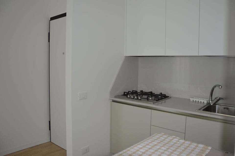 Apartment, 2 Bedrooms, Balcony, City View | Interior