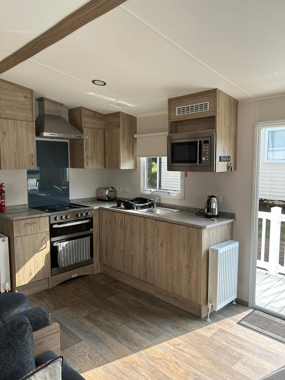 Cabin | Private kitchen | Fridge, microwave, oven, stovetop