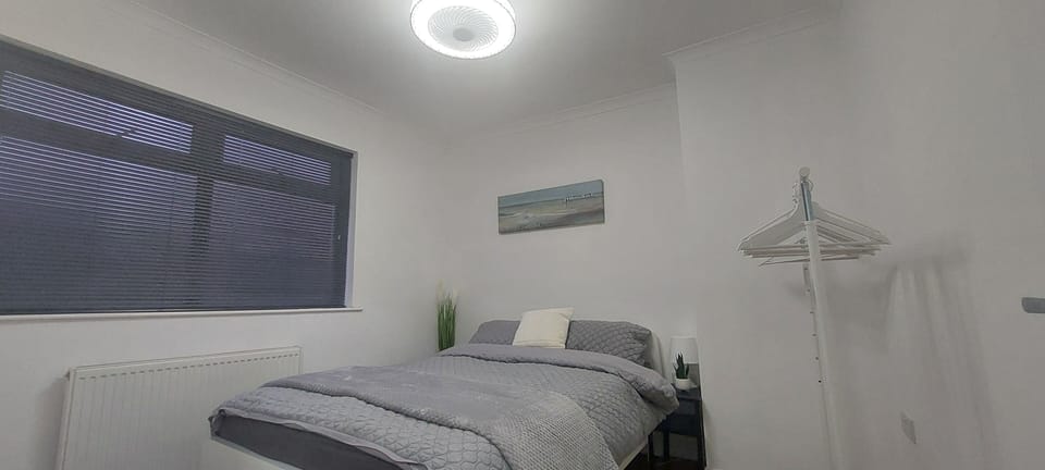 Hull 3bed House-driveway-garden-familyfriendly House in Hull