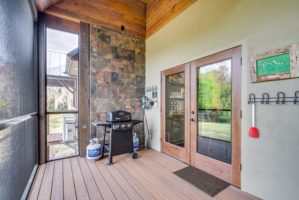 Screened Deck | Gas Grill | Swing | Water View