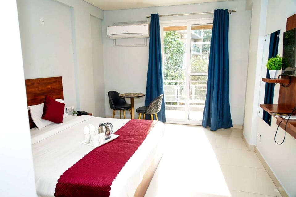 Executive Double Room | Egyptian cotton sheets, premium bedding, individually decorated