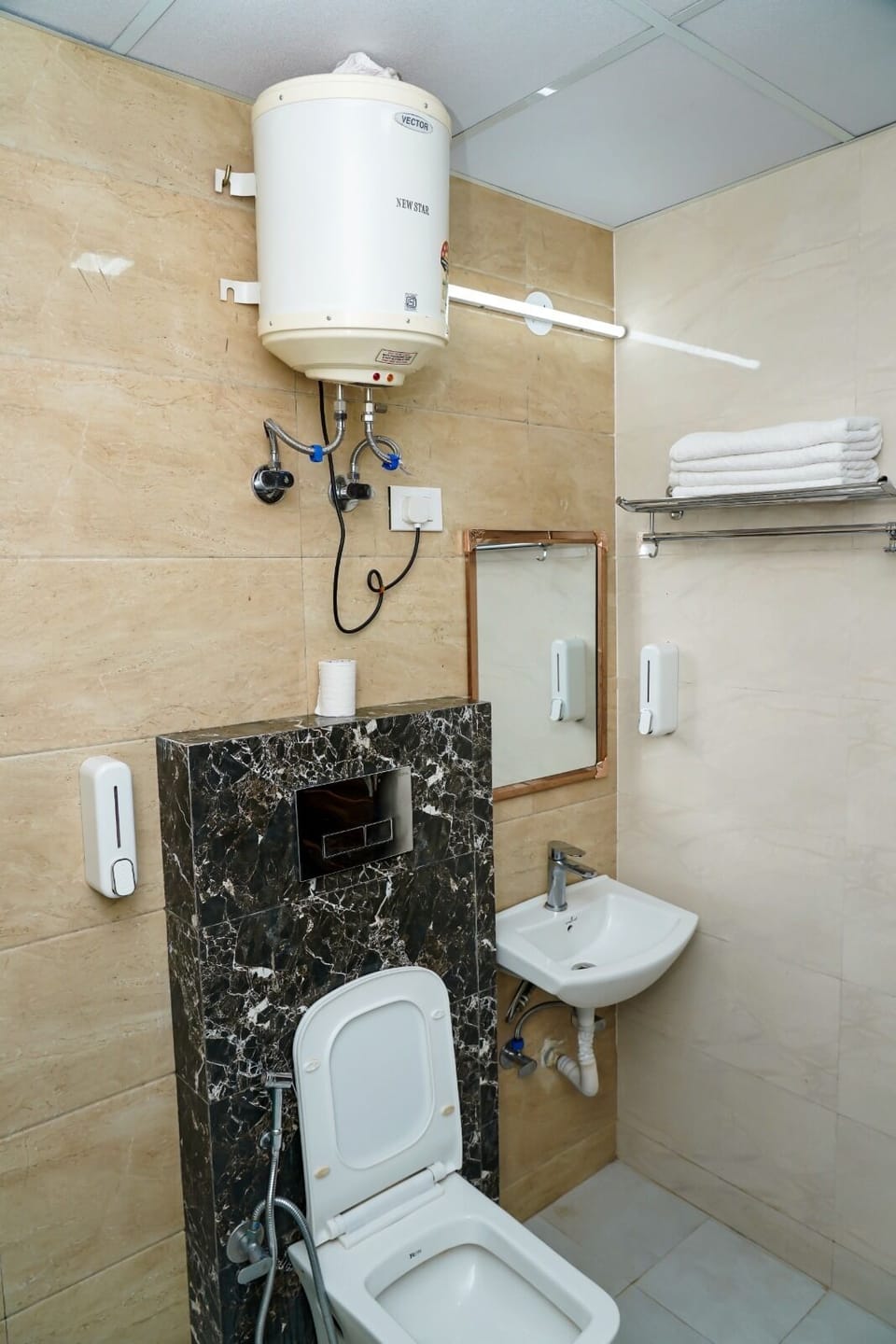 Shower, free toiletries, slippers, bidet