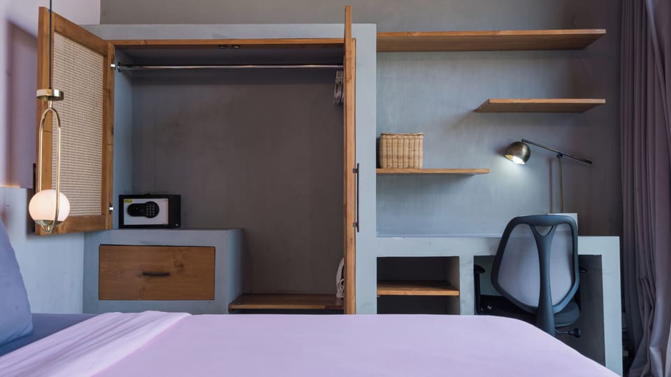 Villa | 1 bedroom, in-room safe, desk, laptop workspace