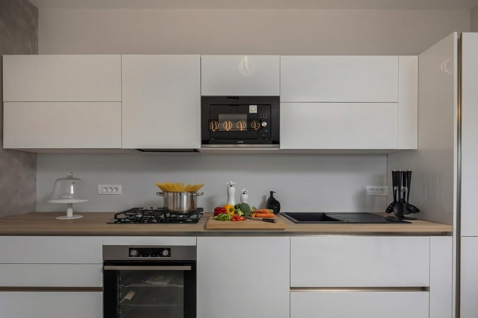 Family Apartment, 3 Bedrooms, Balcony, Sea Facing (Family Resort Santa Maria II) | Private kitchen