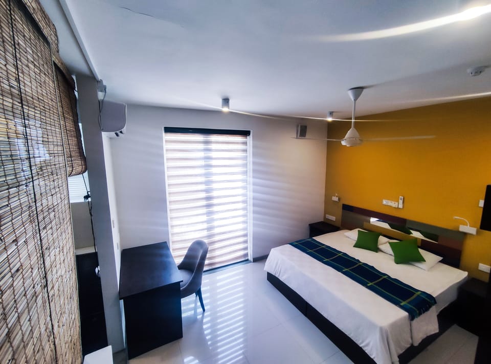 Deluxe Double Room | Desk, laptop workspace, iron/ironing board (on request)