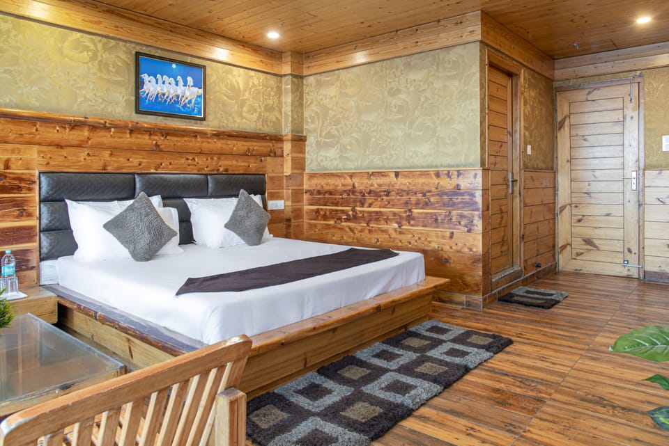 Panoramic Room | 2 bedrooms, individually decorated, individually furnished, desk