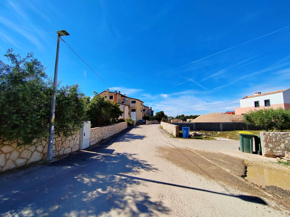 Apartment, 2 Bedrooms, Balcony, Garden View | Miscellaneous