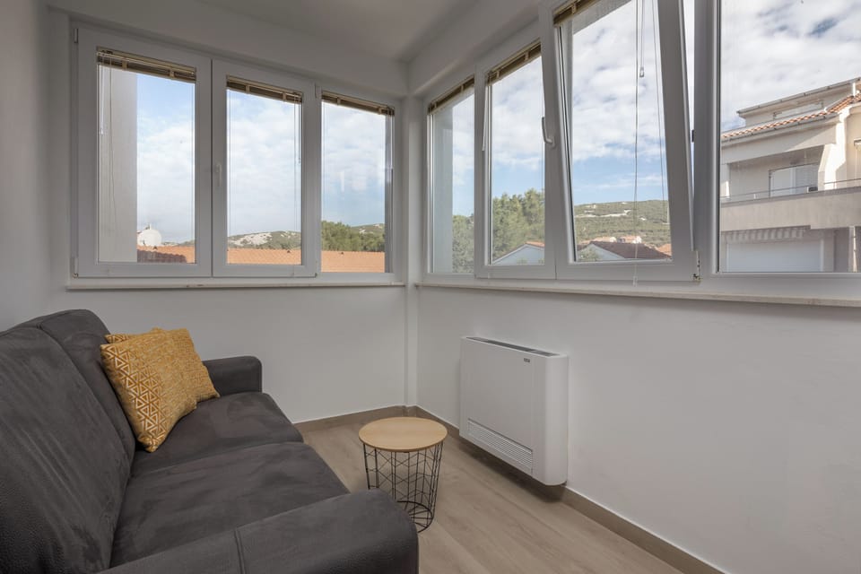 21-inch flat-screen TV with cable channels