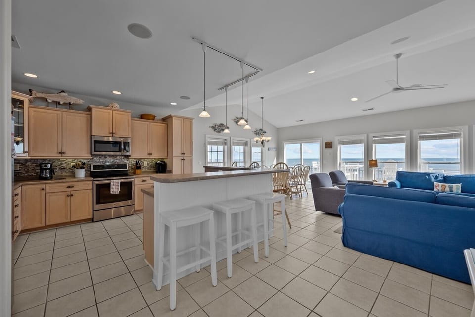 Expansive Kitchen