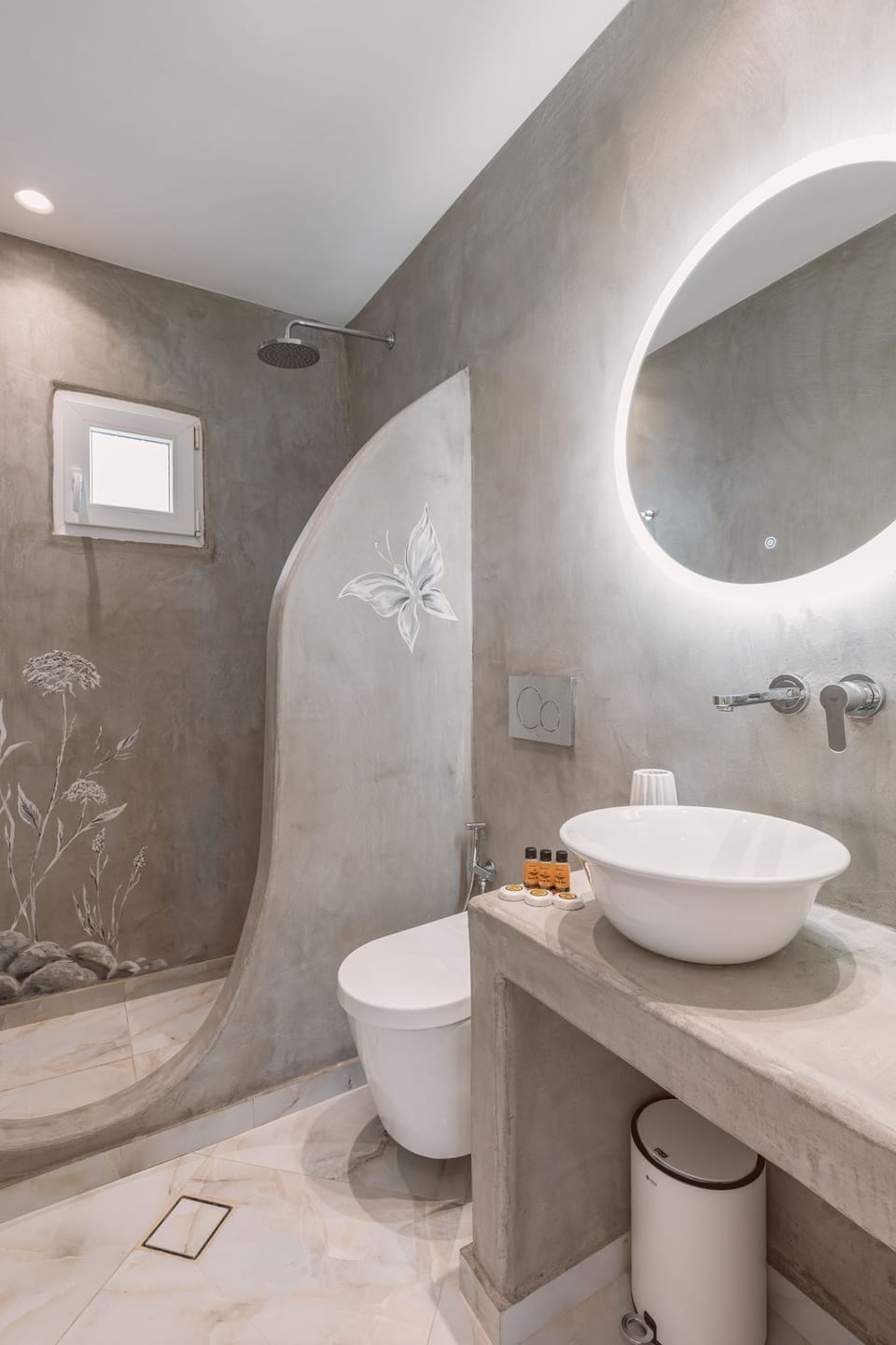 Design Triple Room, Kitchenette | Bathroom | Shower, rainfall showerhead, designer toiletries, hair dryer