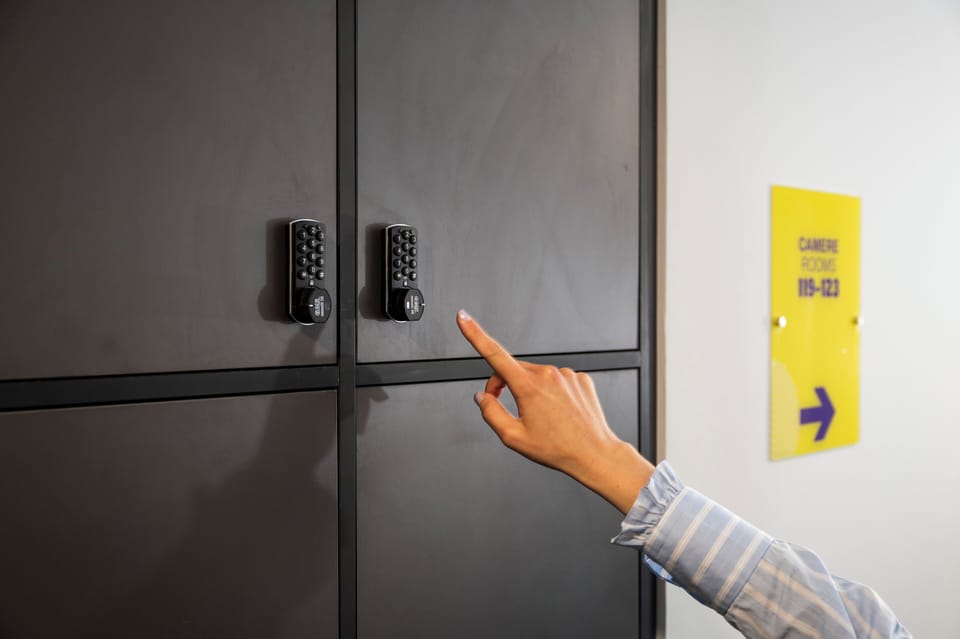 Mini-refrigerator