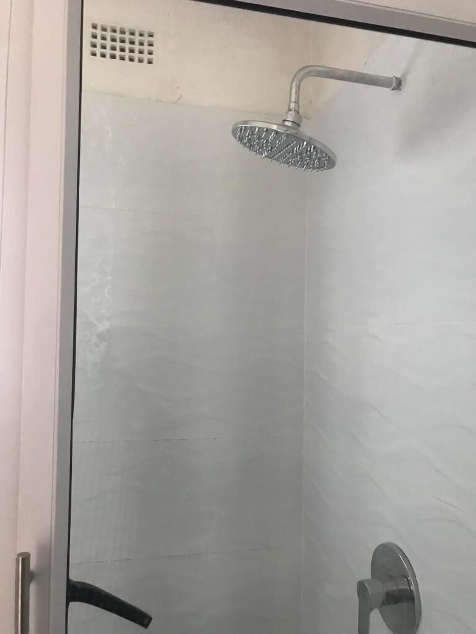 Basic Single Room | Bathroom