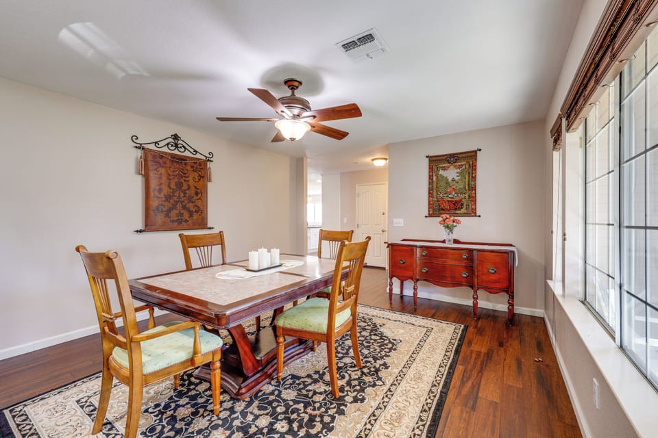 House (3 Bedrooms) | Interior