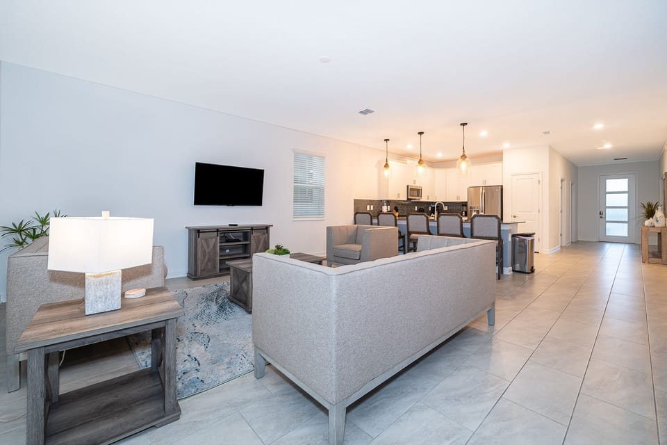 House, Multiple Bedrooms | Living area