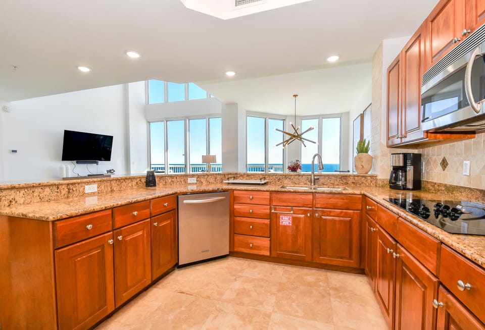 Silver Beach Towers West Penthouse 1705 - Kitchen View